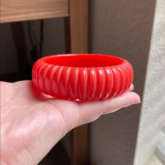 Similar Items to Red Marbled Bakelite Bangle, Bracelet M396 Chunky gear carved hot pink bakelite bracelet
